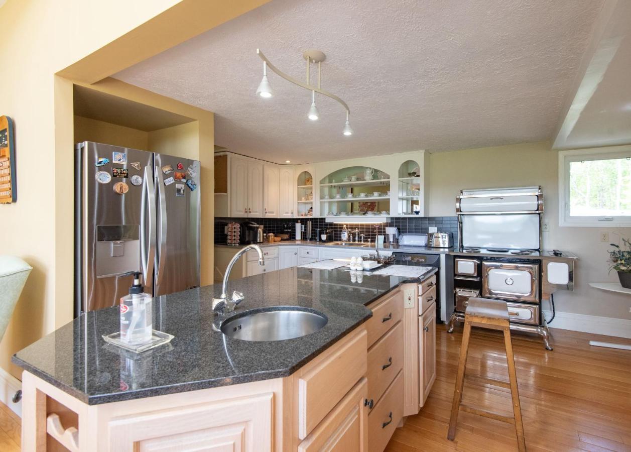 Bed and Breakfast Chez Nous Cornwall Exteriér fotografie