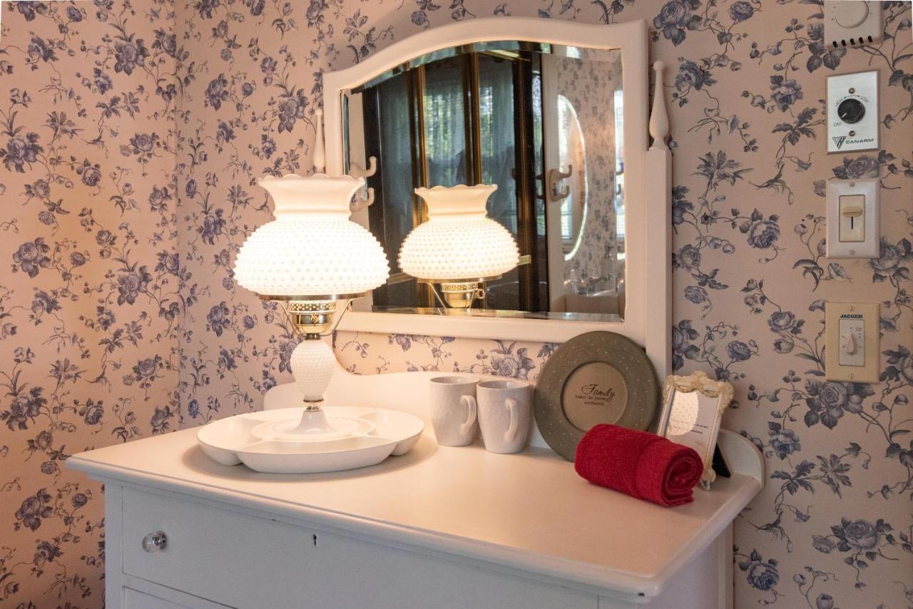 Bed and Breakfast Chez Nous Cornwall Exteriér fotografie