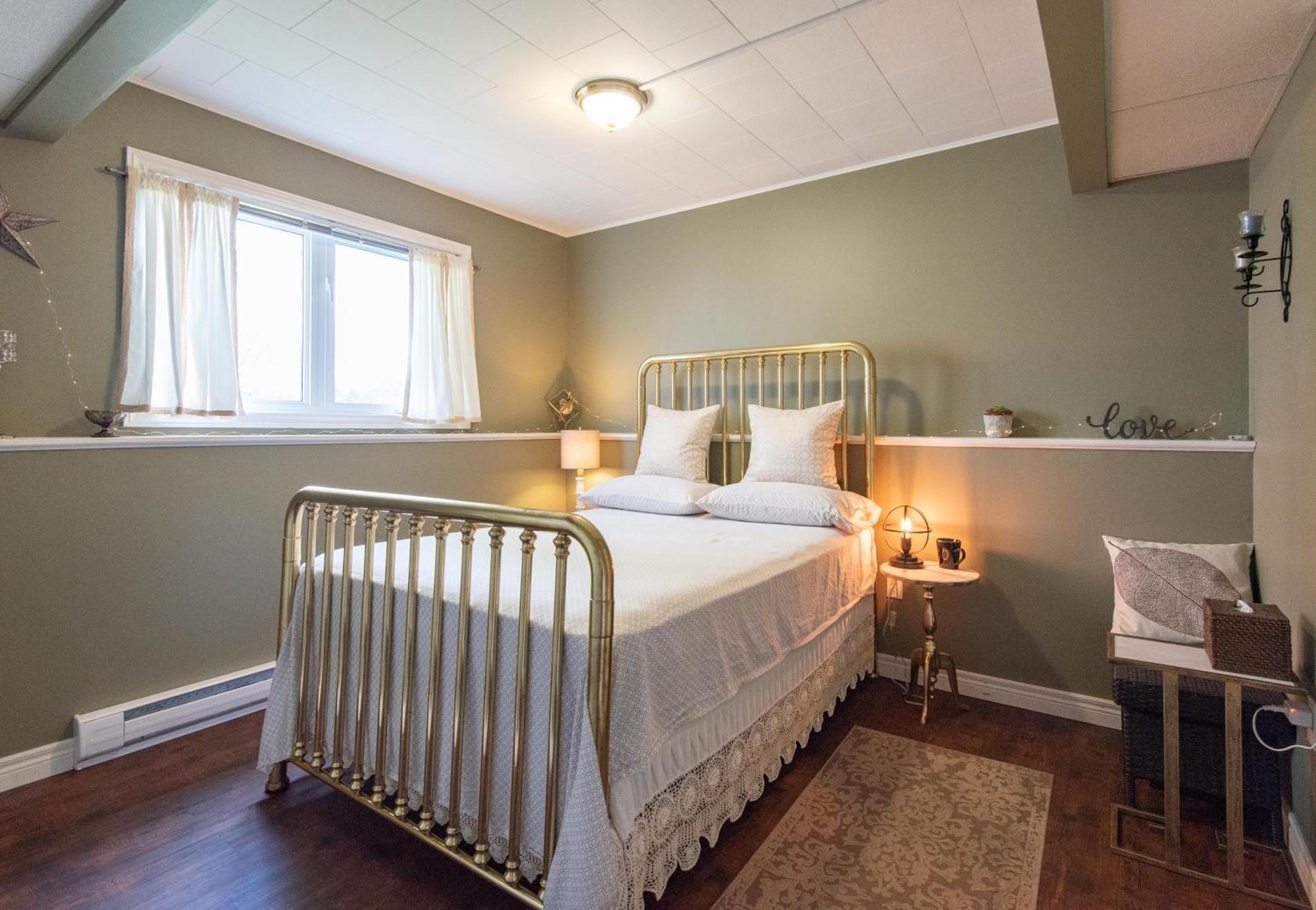 Bed and Breakfast Chez Nous Cornwall Exteriér fotografie